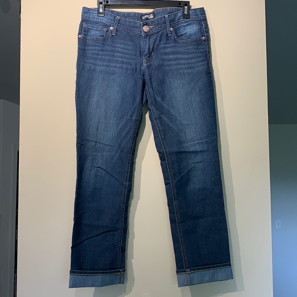 Express jean capris, size 6